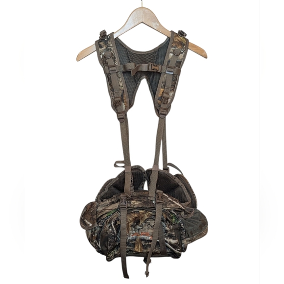 ALPS OutdoorZ Other - ALPS OutdoorZ Little Bear Hunting Lumbar Pack RT Edge Camo w/ Harness Used Once